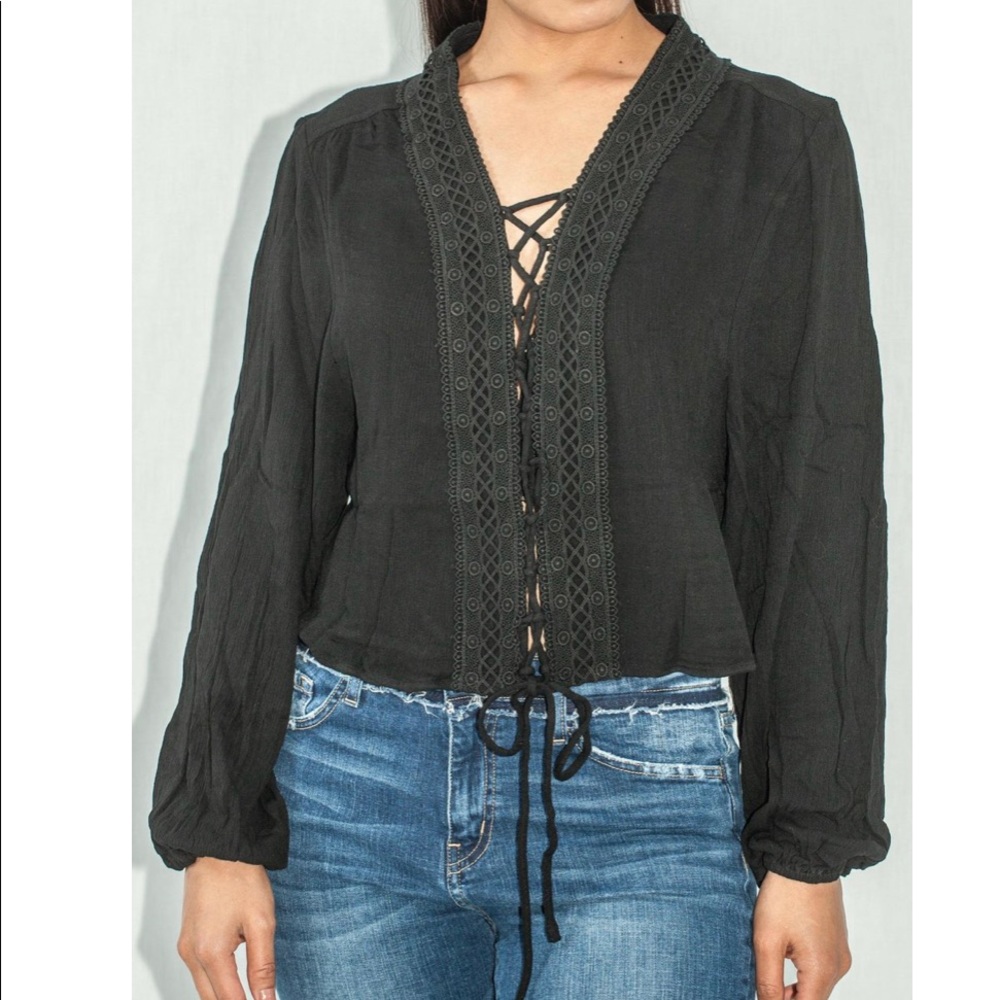 Long Sleeves Cropped V-neck Blouse -Black NEW!